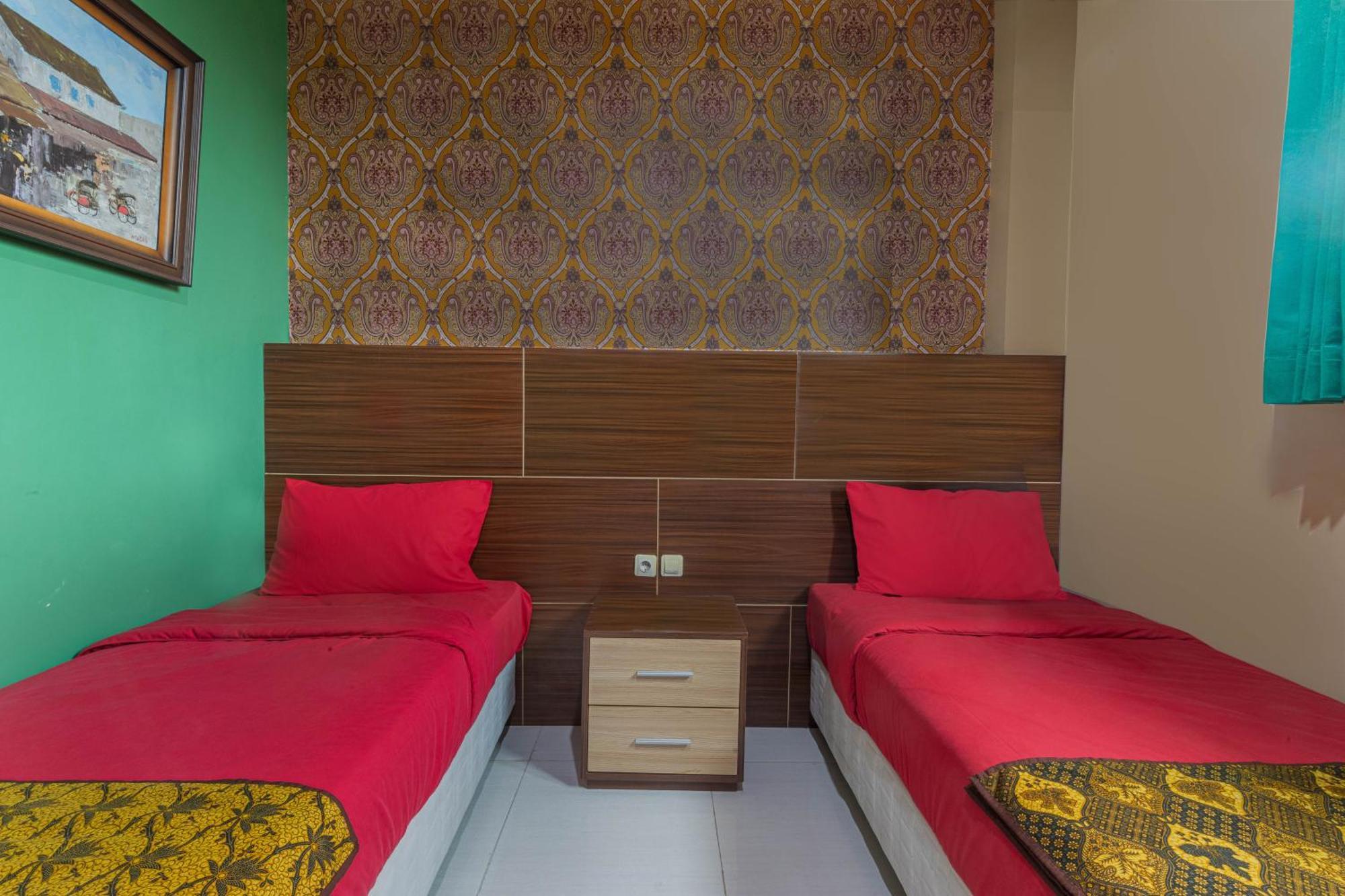 Dmadinah Gentan * Surakarta (Solo)