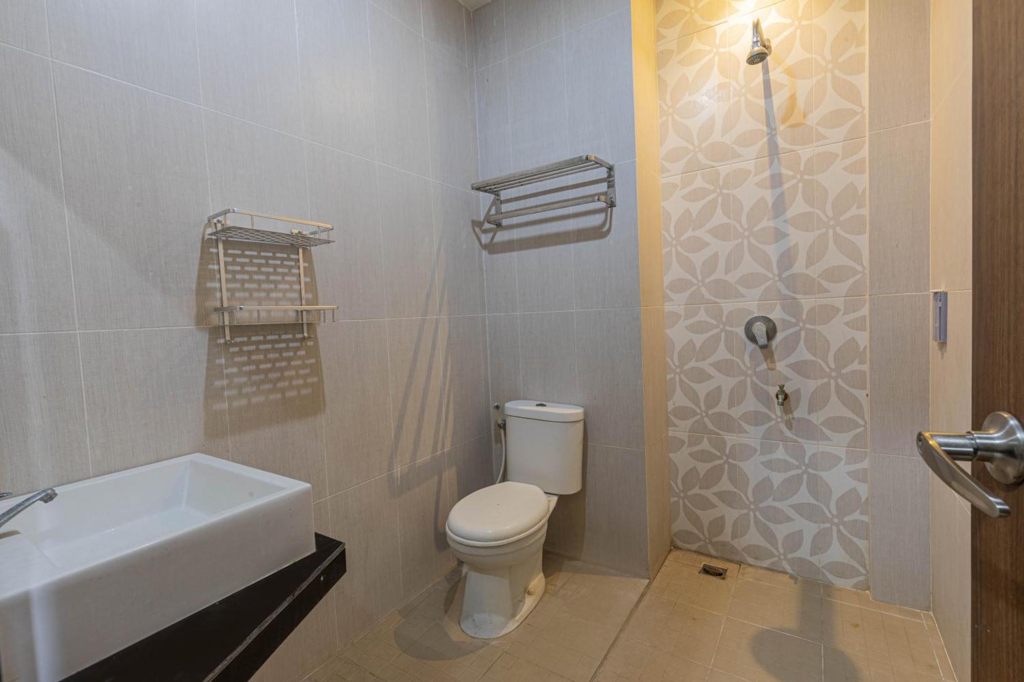 Dmadinah Gentan Hotel Surakarta (Solo)