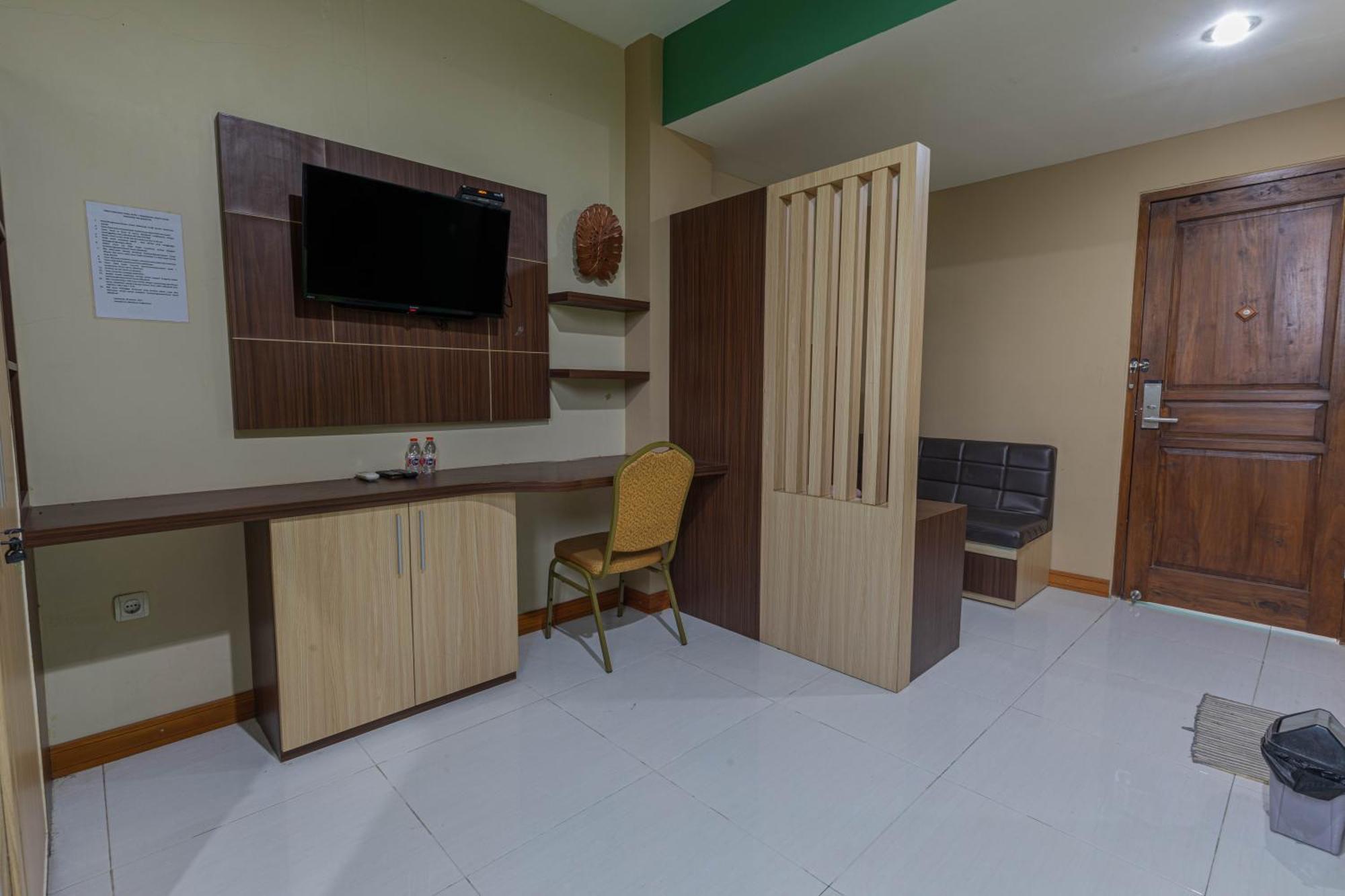 Dmadinah Gentan Hotel *