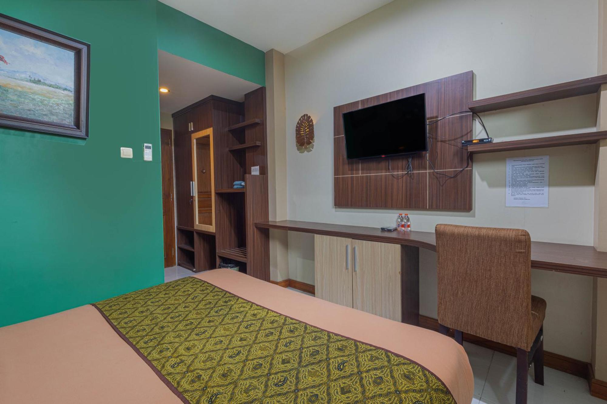 Hotel Dmadinah Gentan Surakarta (Solo)